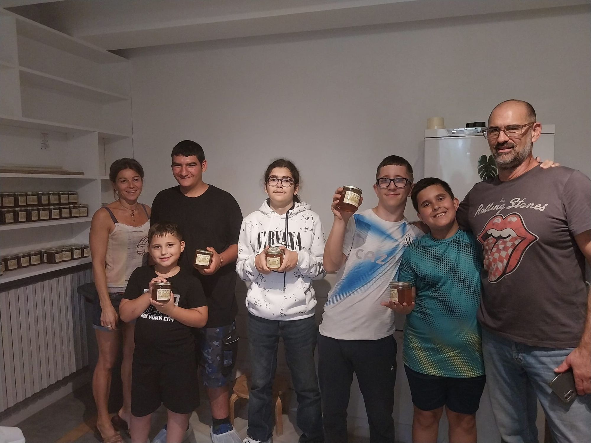 Première récolte de miel pour les jeunes du DITEP 84 !