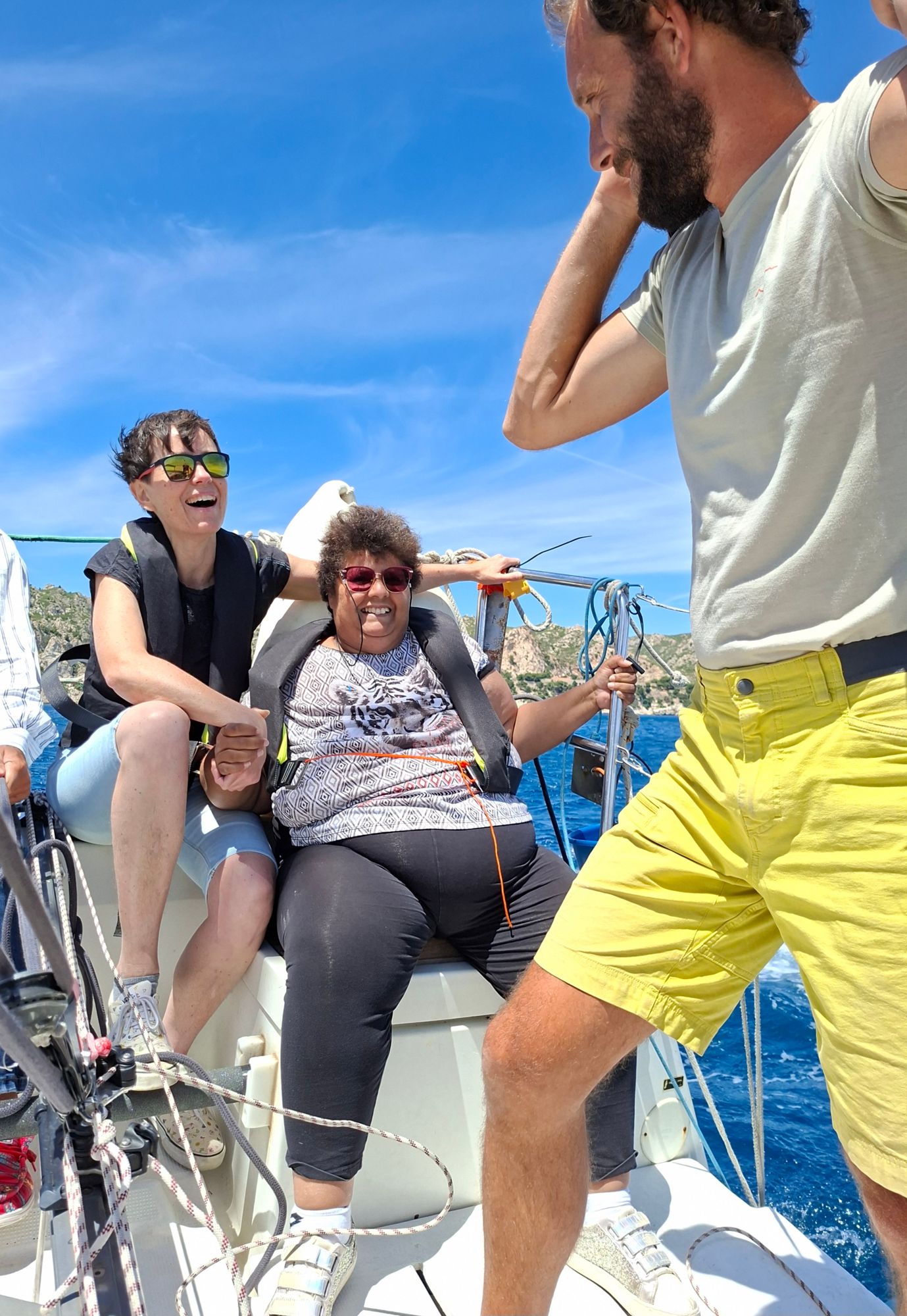 Tous différents, tous dans le même bateau ! 