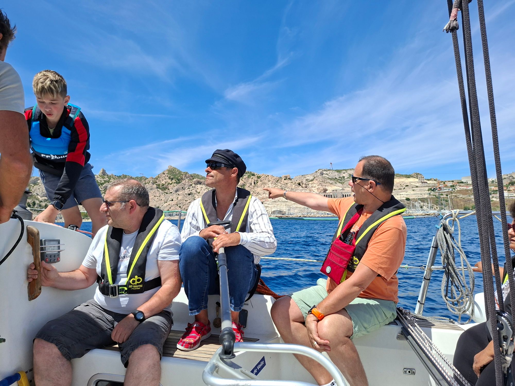 Tous différents, tous dans le même bateau ! 